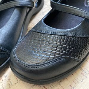 Aetrex Nursing shoes 6.5